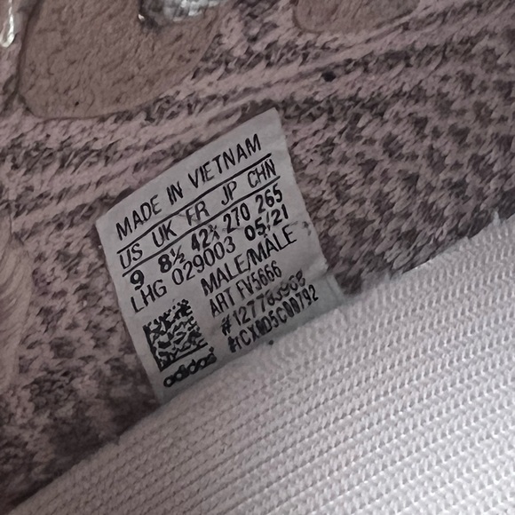Adidas authentic YEEZY boost V2. Gently used, the size is too big for me. - Picture 10 of 10